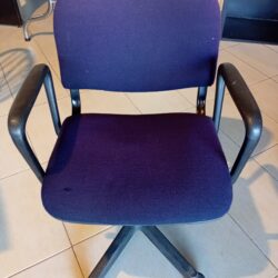 SILLA DE ESCRITORIO COLOR VIOLETA